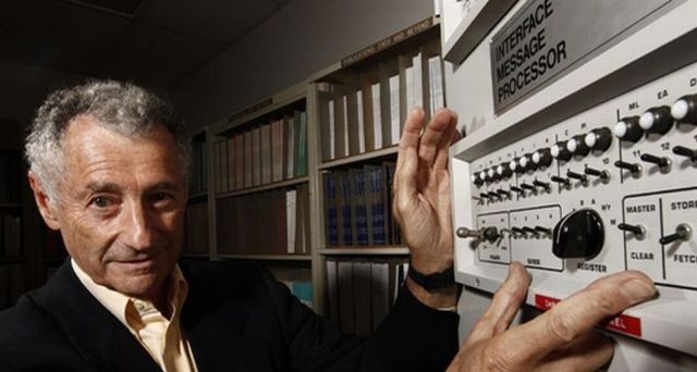 equipamentos cada vez mais inteligentes e sensores cada vez mais baratosefe Engenheiro americano Leonard Kleinrock, um dos criadores da rede mundial de computadores (Foto: AFP)